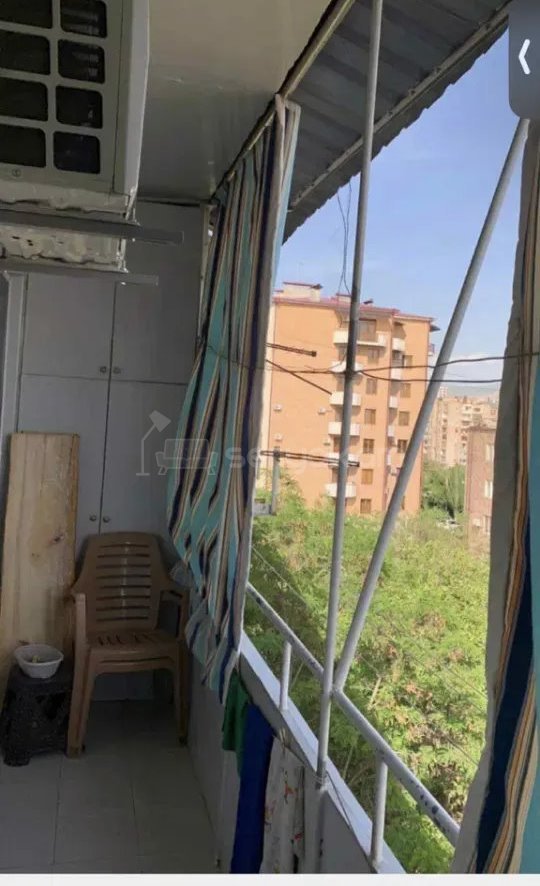 1 Սենյականոց Բնակարան Քարե Շենքում, 42քմ, 5/5 հարկ, Կապիտալ Վերանորոգված