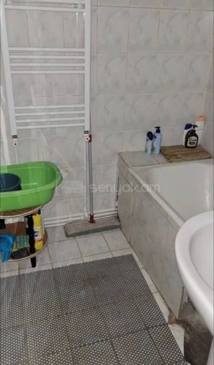 4 Սենյականոց Բնակարան, 95քմ, 9/9 հարկ, Կոսմետիկ Վերանորոգված, Կահավորված