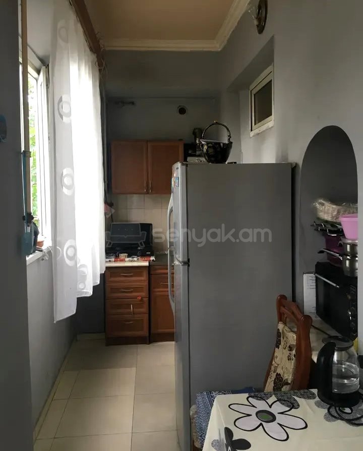 2 Սենյականոց Բնակարան Քարե Շենքում, 50քմ, 1/4 հարկ, Կոսմետիկ Վերանորոգված