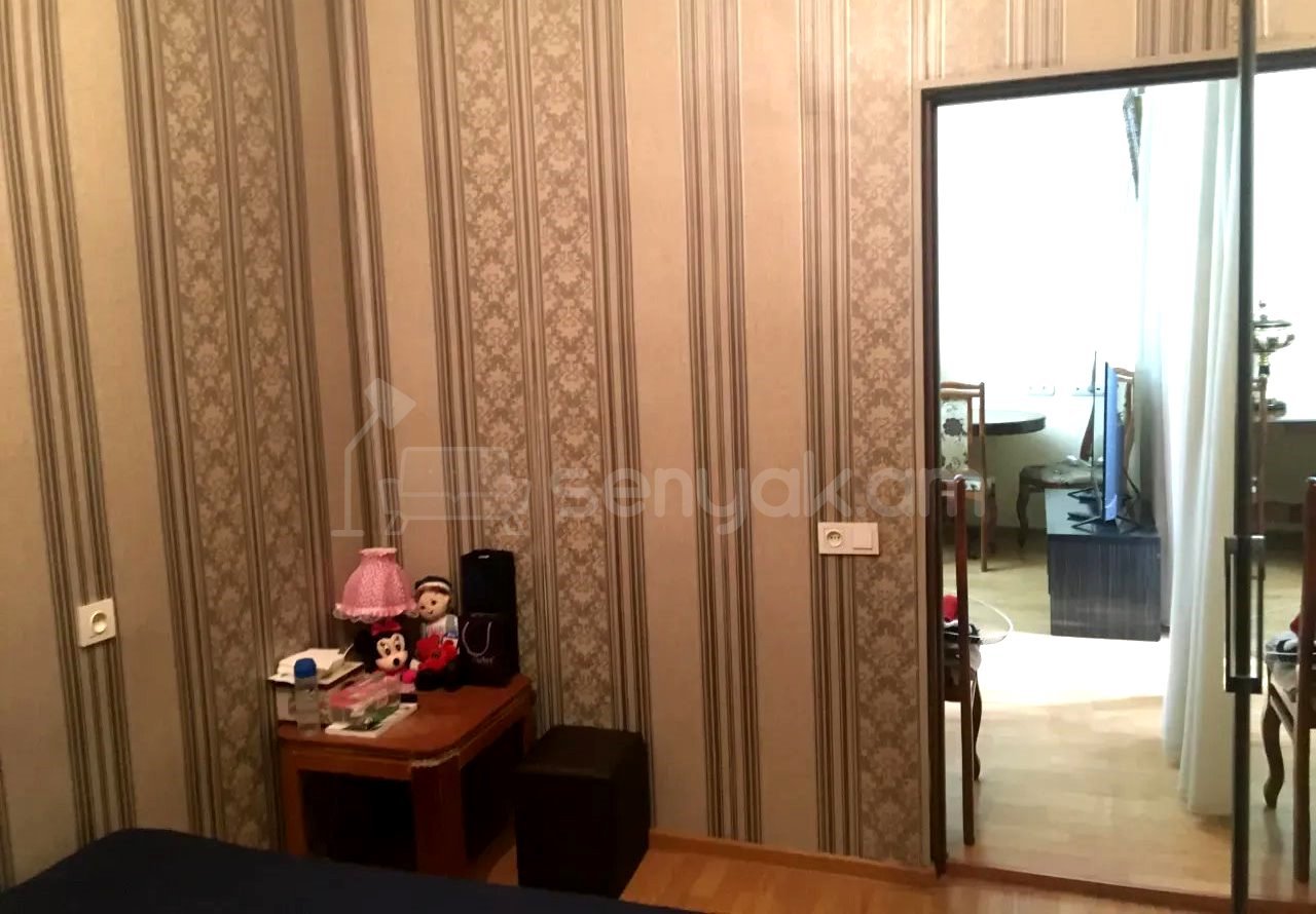 2 Սենյականոց Բնակարան Քարե Շենքում, 50քմ, 1/4 հարկ, Կոսմետիկ Վերանորոգված