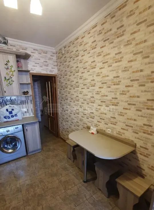 3 Սենյականոց Բնակարան, 60քմ, 5/5 հարկ, Կապիտալ Վերանորոգված