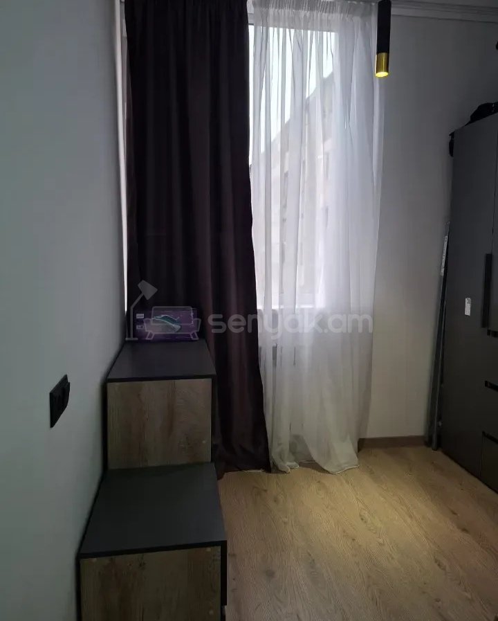 2 Սենյականոց Բնակարան Քարե Շենքում, 50քմ, 2/5 հարկ, Դիզայներական Վերանորոգված, Կահավորված