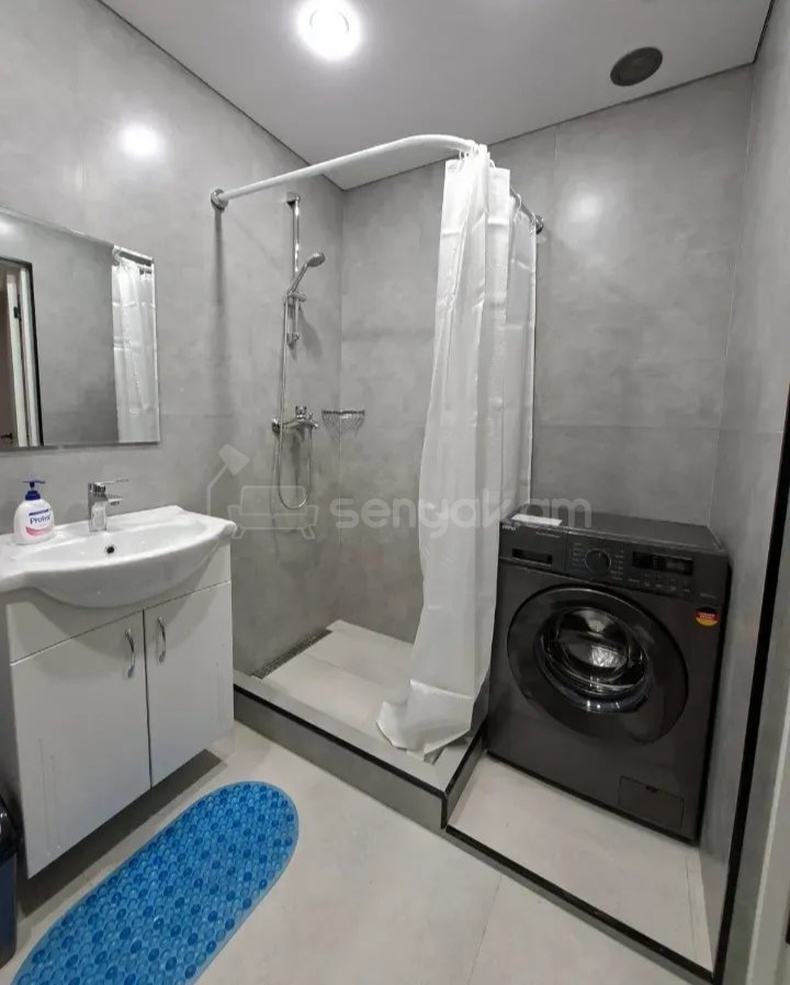 2 Սենյականոց Բնակարան Քարե Շենքում, 50քմ, 2/5 հարկ, Դիզայներական Վերանորոգված, Կահավորված