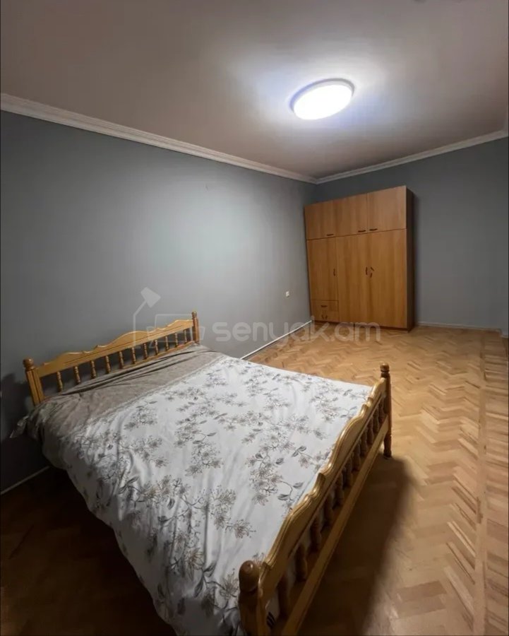 3 Սենյականոց Բնակարան, 80քմ, 7/9 հարկ, Նորմալ Վիճակում, Կահավորված