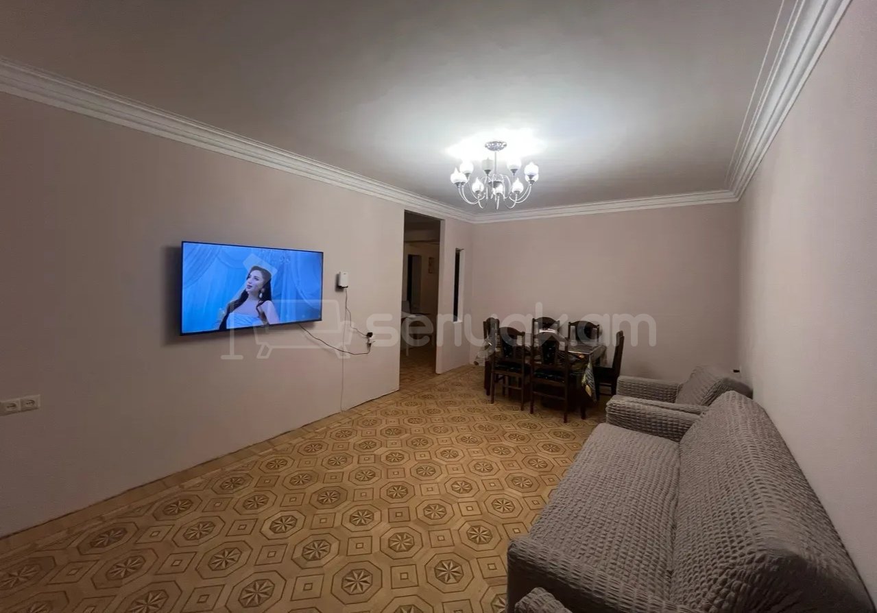 3 Սենյականոց Բնակարան, 80քմ, 7/9 հարկ, Նորմալ Վիճակում, Կահավորված