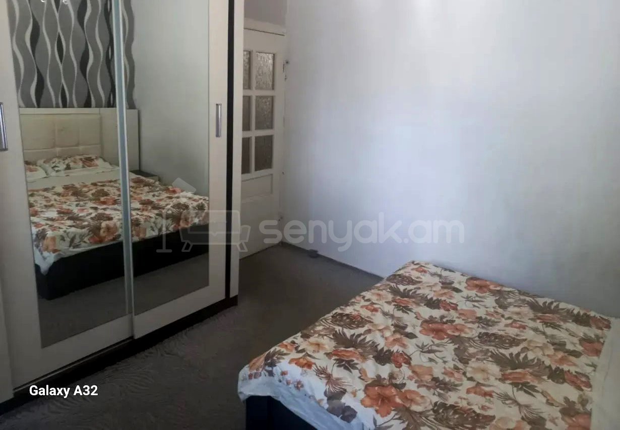 3 Սենյականոց Բնակարան Քարե Շենքում, 72քմ, 1/5 հարկ, Կապիտալ Վերանորոգված