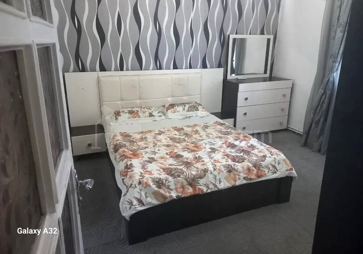 3 Սենյականոց Բնակարան Քարե Շենքում, 72քմ, 1/5 հարկ, Կապիտալ Վերանորոգված