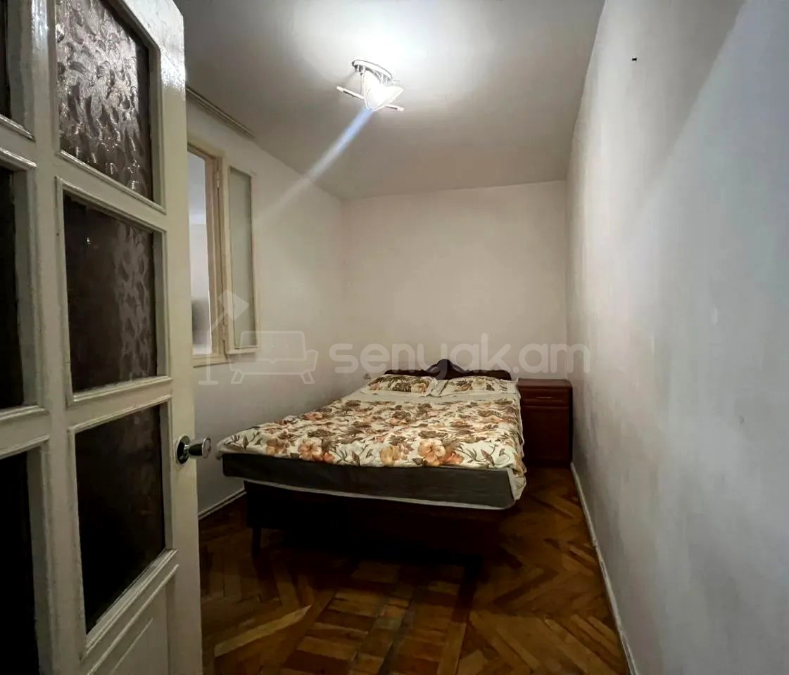 3 Սենյականոց Բնակարան Քարե Շենքում, 72քմ, 1/5 հարկ, Կապիտալ Վերանորոգված