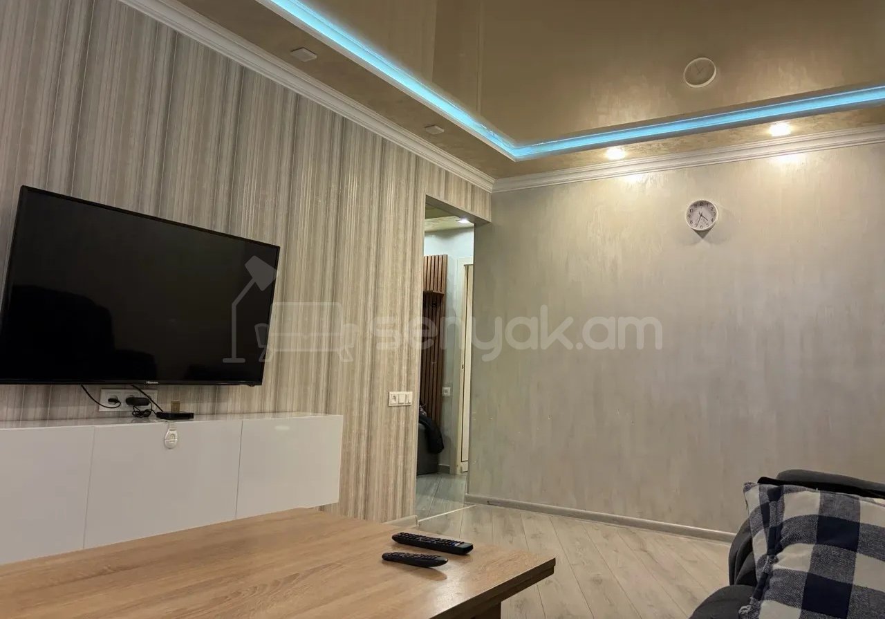 2 Սենյականոց Բնակարան Քարե Շենքում, 50քմ, 1/4 հարկ, Կապիտալ Վերանորոգված, Կահավորված