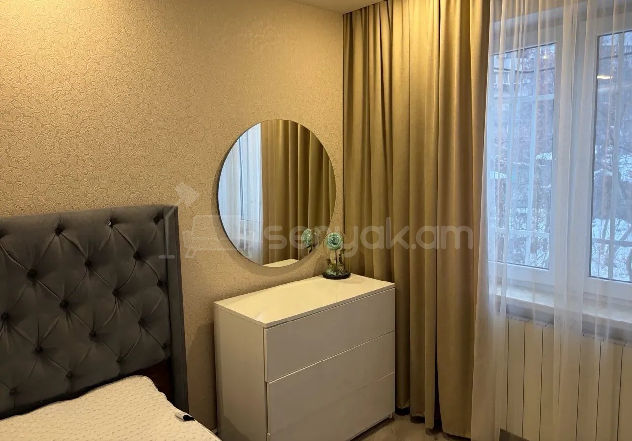 2 Սենյականոց Բնակարան Քարե Շենքում, 50քմ, 1/4 հարկ, Կապիտալ Վերանորոգված, Կահավորված