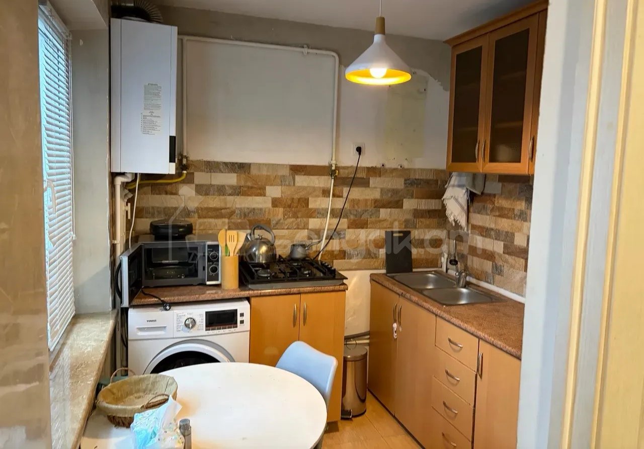 2 Սենյականոց Բնակարան Քարե Շենքում, 50քմ, 1/4 հարկ, Կապիտալ Վերանորոգված, Կահավորված