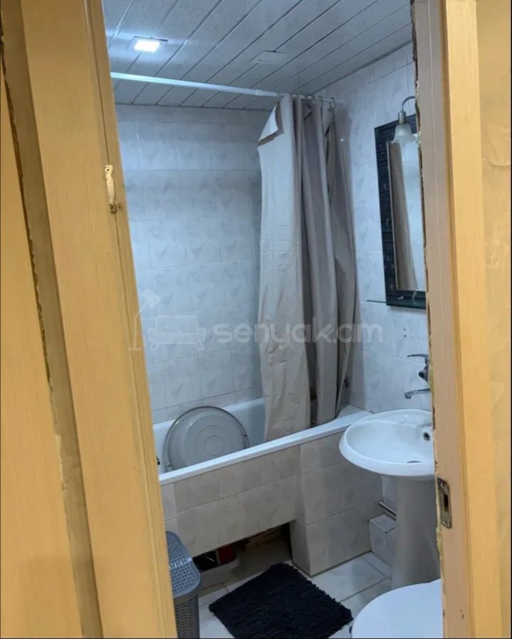 2 Սենյականոց Բնակարան Քարե Շենքում, 50քմ, 1/4 հարկ, Կապիտալ Վերանորոգված, Կահավորված