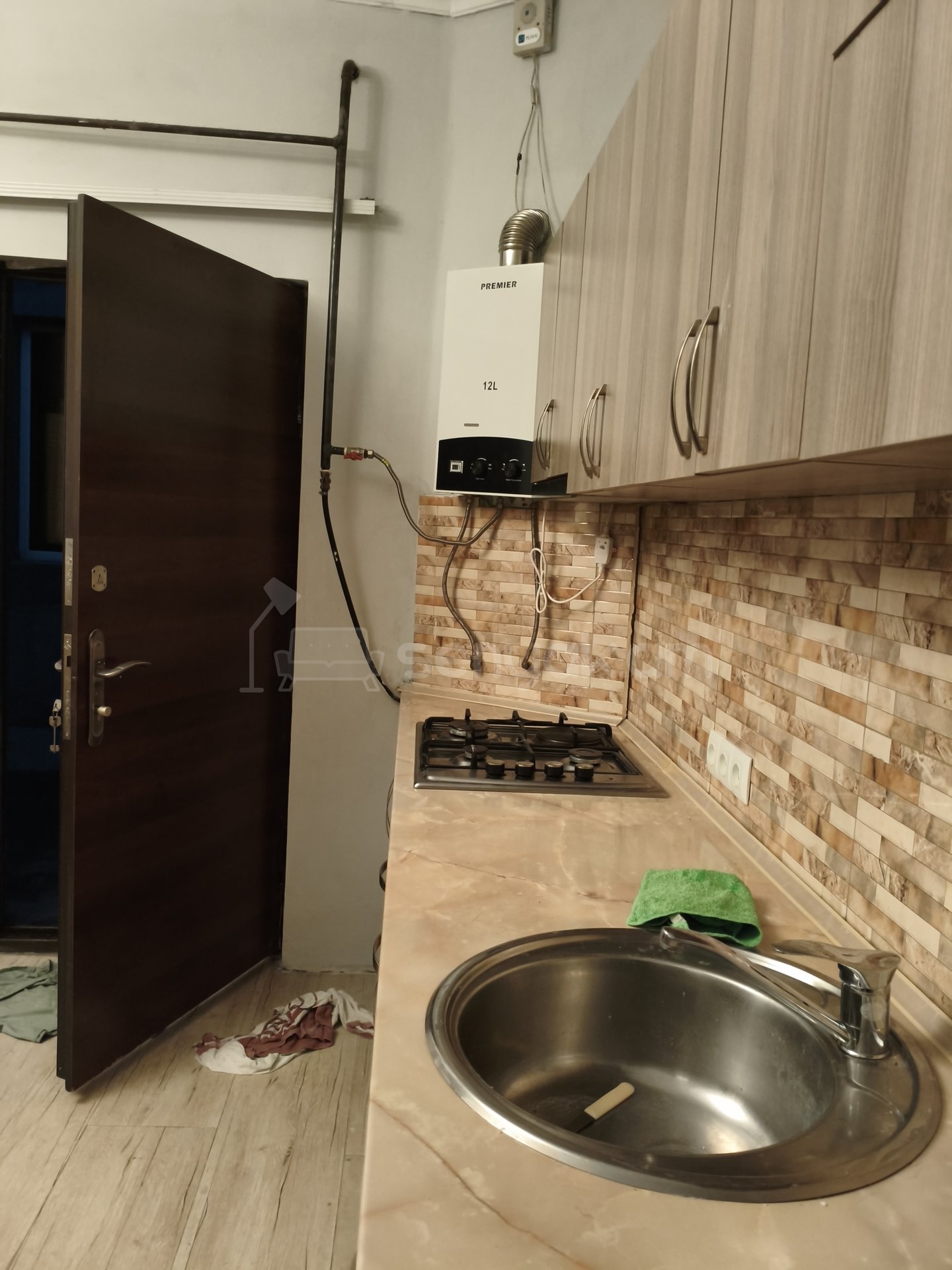 2 Սենյականոց Բնակարան Քարե Շենքում, 40քմ, 1/1 հարկ, Կապիտալ Վերանորոգված, Կահավորված, Արևկող