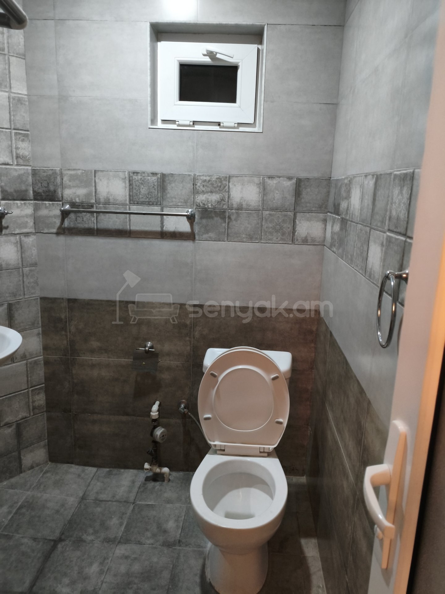 2 Սենյականոց Բնակարան Քարե Շենքում, 40քմ, 1/1 հարկ, Կապիտալ Վերանորոգված, Կահավորված, Արևկող