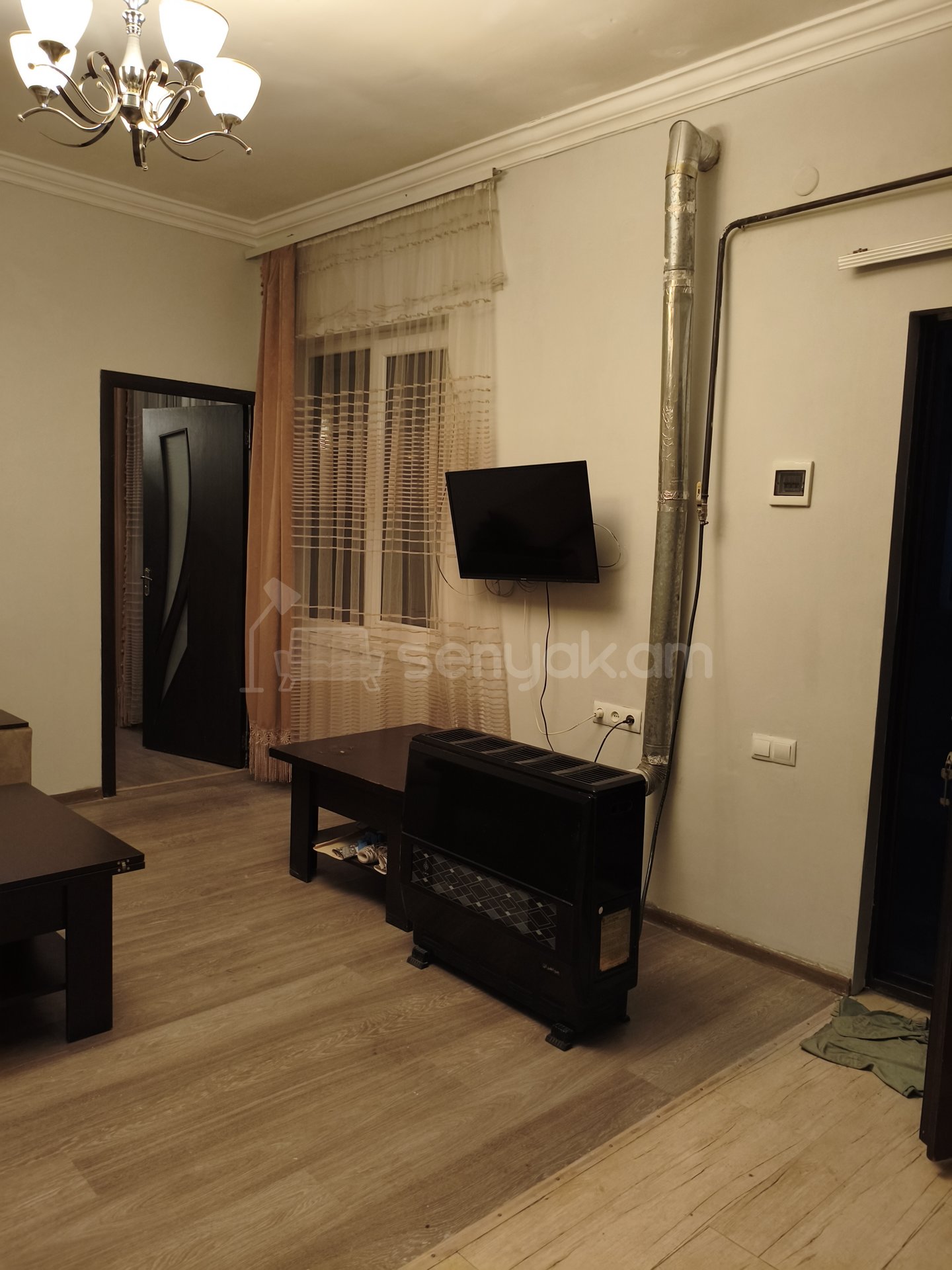 2 Սենյականոց Բնակարան Քարե Շենքում, 40քմ, 1/1 հարկ, Կապիտալ Վերանորոգված, Կահավորված, Արևկող