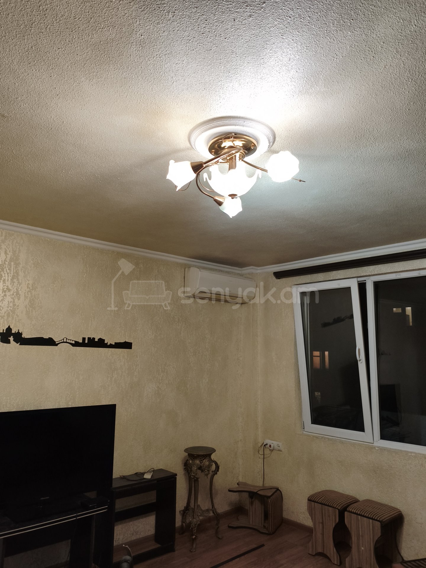 3 Սենյականոց Բնակարան Քարե Շենքում, 72քմ, 2/4 հարկ, Կապիտալ Վերանորոգված, Կահավորված, Արևկող