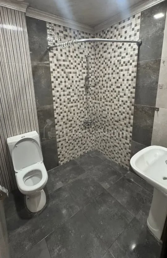 2 Սենյականոց Բնակարան Քարե Շենքում, 65քմ, 2/2 հարկ, Կապիտալ Վերանորոգված, Կահավորված