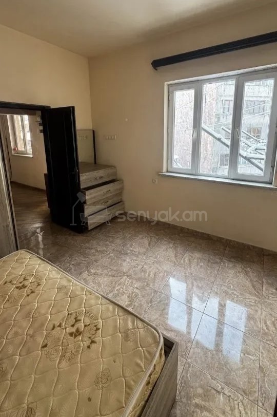 2 Սենյականոց Բնակարան Քարե Շենքում, 65քմ, 2/2 հարկ, Կապիտալ Վերանորոգված, Կահավորված