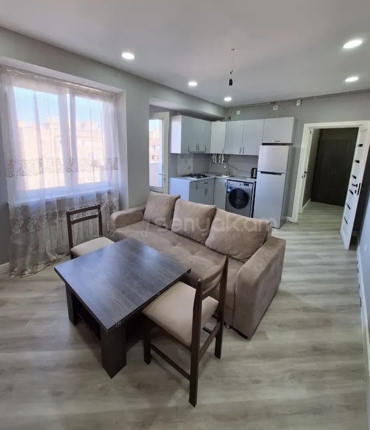 2 Սենյականոց Բնակարան, 48քմ, 5/9 հարկ, Կապիտալ Վերանորոգված, Կահավորված, Արևկող