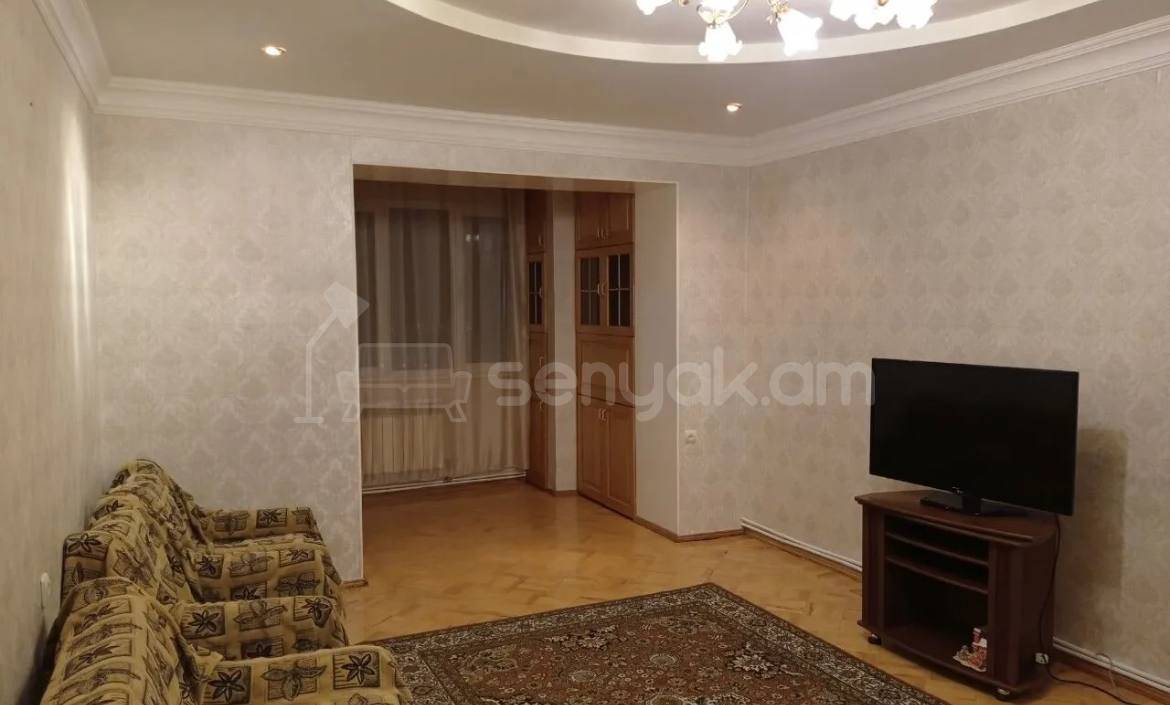 3 Սենյականոց Բնակարան Քարե Շենքում, 80քմ, 4/5 հարկ, Կապիտալ Վերանորոգված, Կահավորված