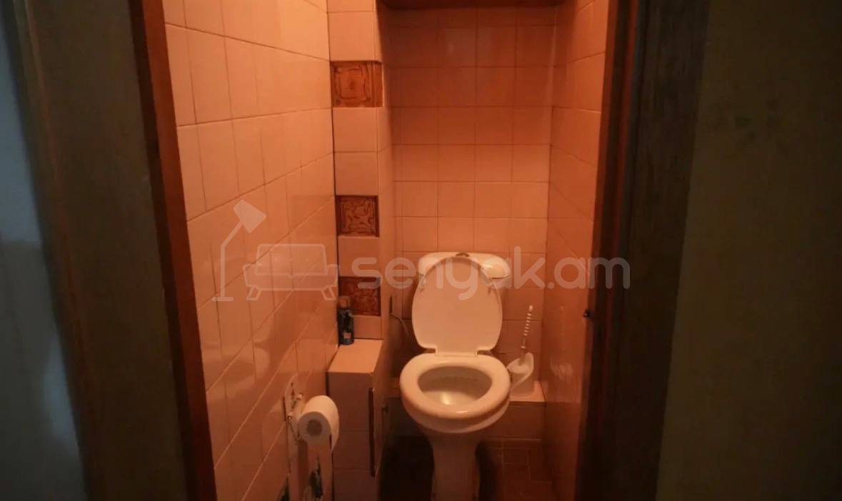 3 Սենյականոց Բնակարան, 80քմ, 11/16 հարկ, Նորմալ Վիճակում