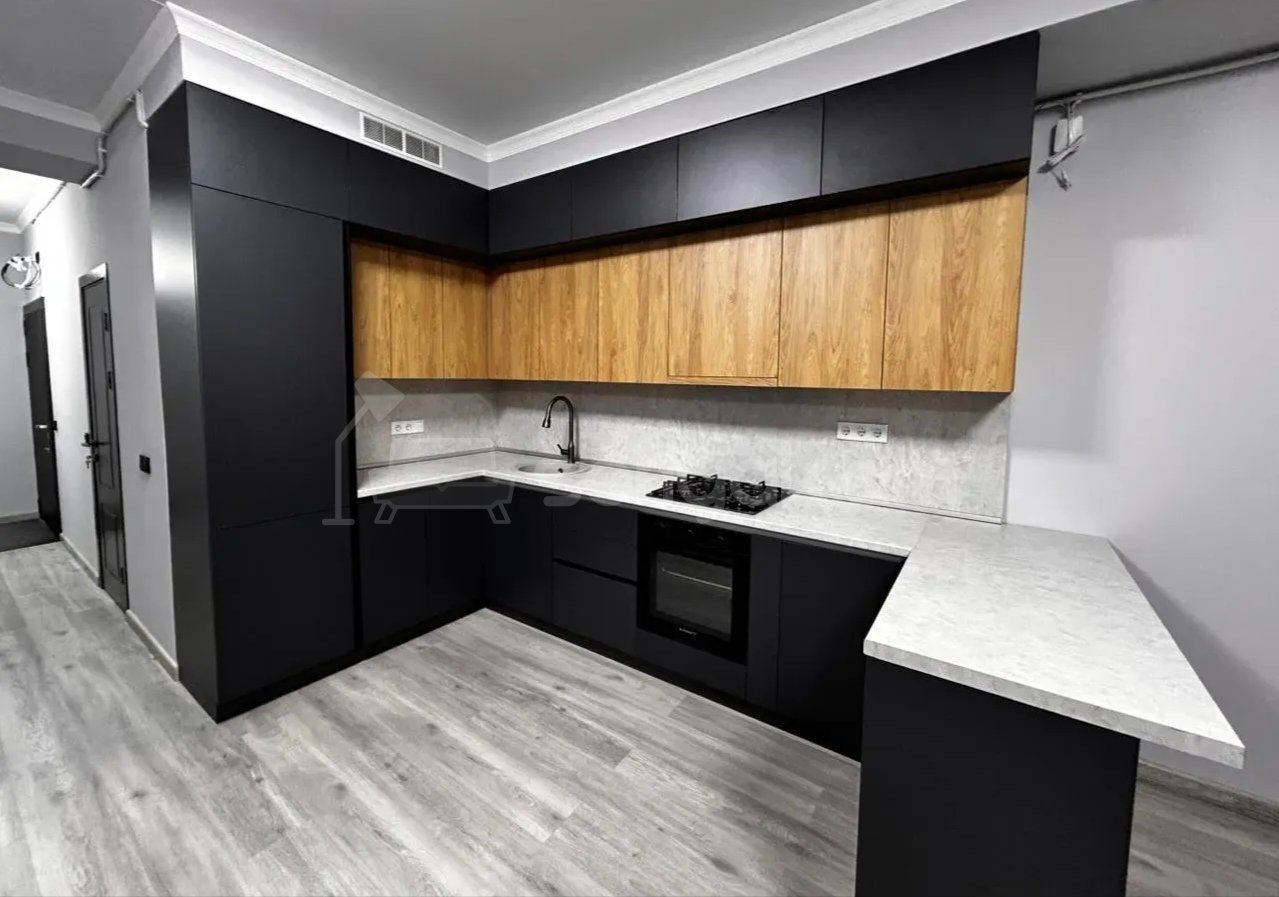 3 Սենյականոց Բնակարան, 90քմ, 8/18 հարկ, Դիզայներական Վերանորոգված, Կահավորված