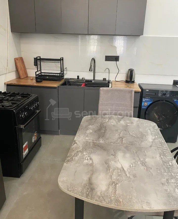 2 Սենյականոց Բնակարան Նորակառույց Քարե Շենքում, 40քմ, 1/3 հարկ, Կապիտալ Վերանորոգված