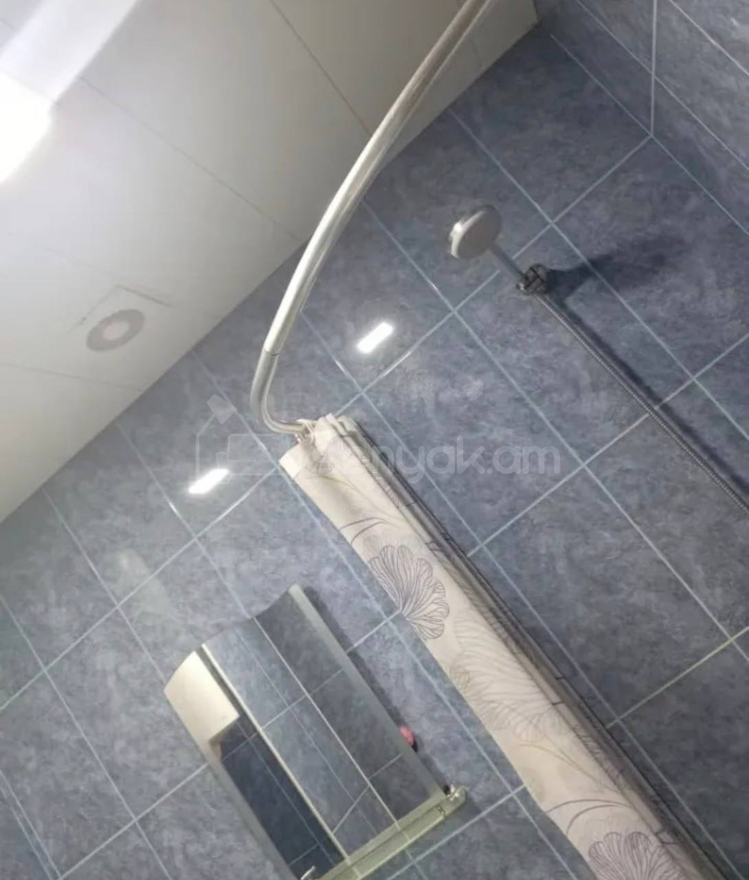 2 Սենյականոց Բնակարան, 41քմ, 3/7 հարկ, Նորմալ Վիճակում