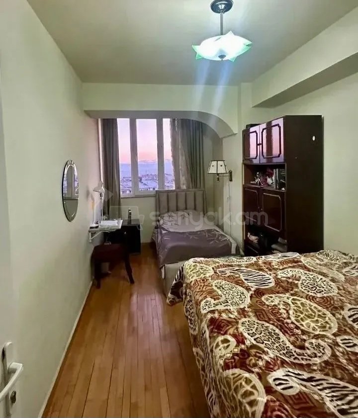 2 Սենյականոց Բնակարան Քարե Շենքում, 54քմ, 5/9 հարկ, Կապիտալ Վերանորոգված, Կահավորված