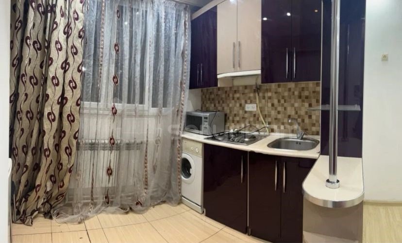 3 Սենյականոց Բնակարան, 70քմ, 1/8 հարկ, Դիզայներական Վերանորոգված, Կահավորված, Արևկող