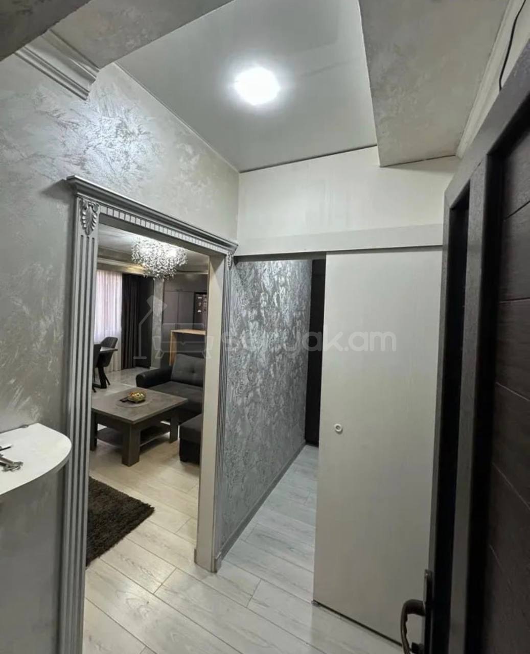 2 Սենյականոց Բնակարան, 43քմ, 5/9 հարկ, Կապիտալ Վերանորոգված