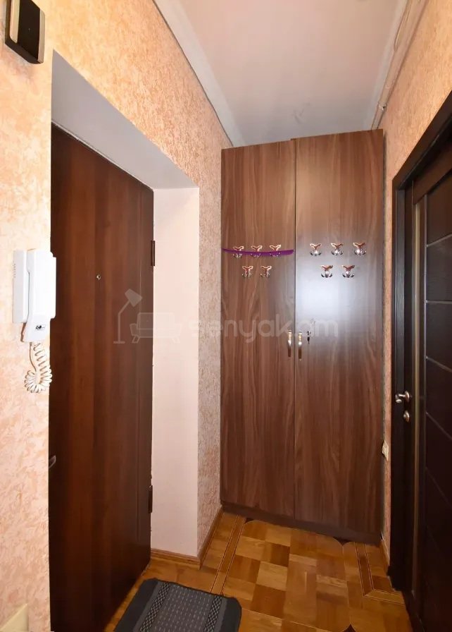 1 Սենյականոց Բնակարան Քարե Շենքում, 40քմ, 4/5 հարկ, Կապիտալ Վերանորոգված, Կահավորված