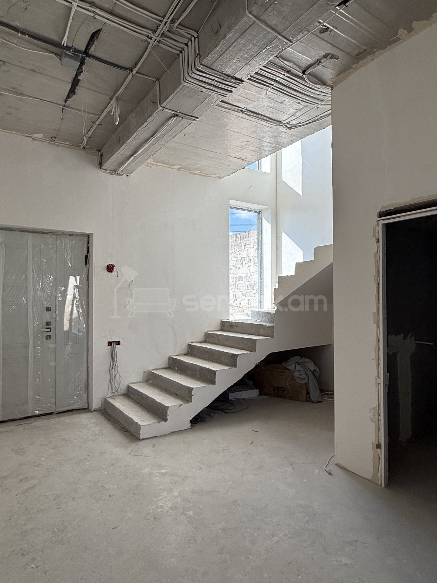 6 Սենյականոց Սեփական Տուն, 218քմ, Կապիտալ Վերանորոգված