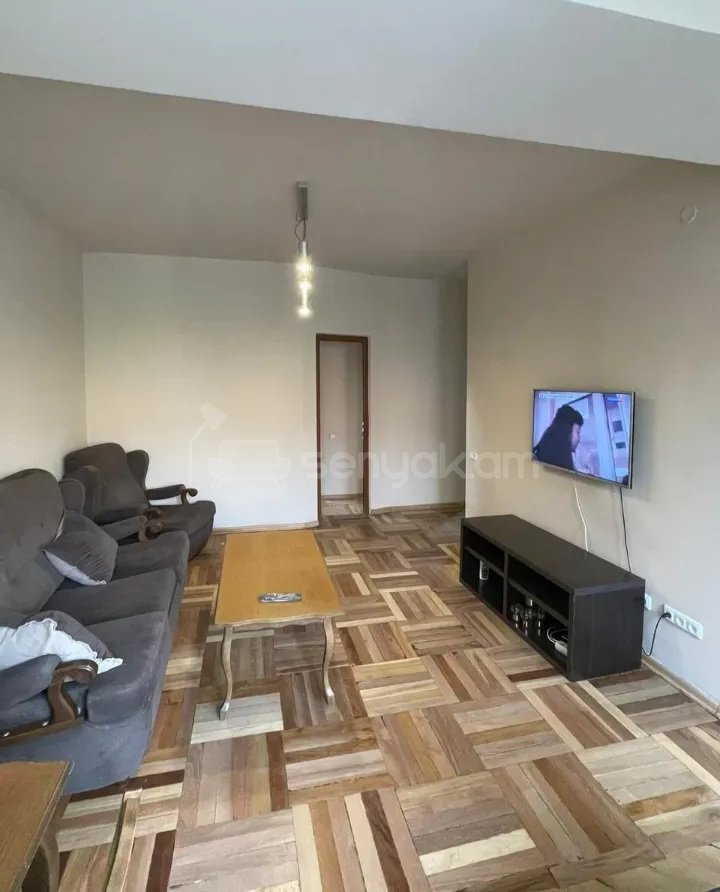 2 Սենյականոց Բնակարան Քարե Շենքում, 47քմ, 2/5 հարկ, Դիզայներական Վերանորոգված, Կահավորված