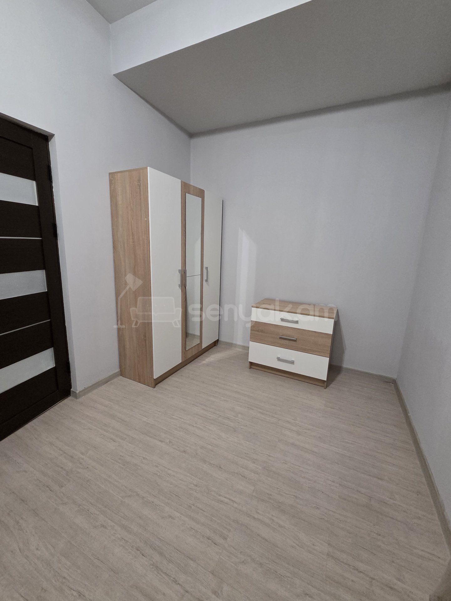 2 Սենյականոց Բնակարան Քարե Շենքում, 45քմ, 1/4 հարկ, Կապիտալ Վերանորոգված, Կահավորված