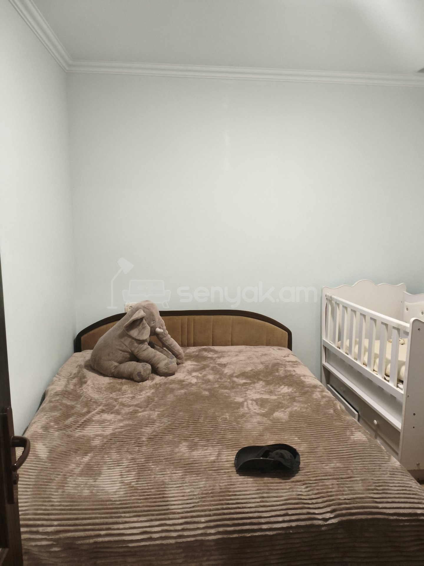 2 Սենյականոց Բնակարան Քարե Շենքում, 52քմ, 1/1 հարկ, Նորմալ Վիճակում, Կահավորված