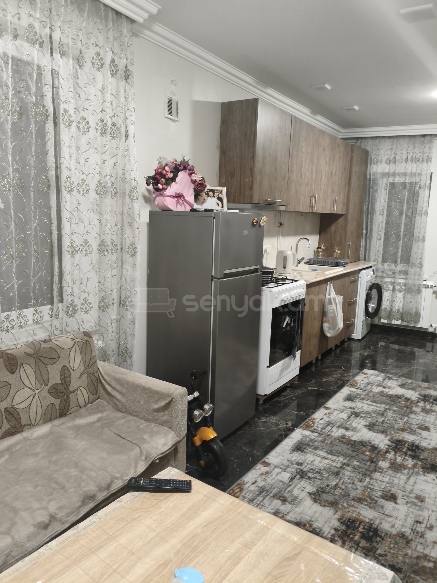 2 Սենյականոց Բնակարան Քարե Շենքում, 52քմ, 1/1 հարկ, Նորմալ Վիճակում, Կահավորված