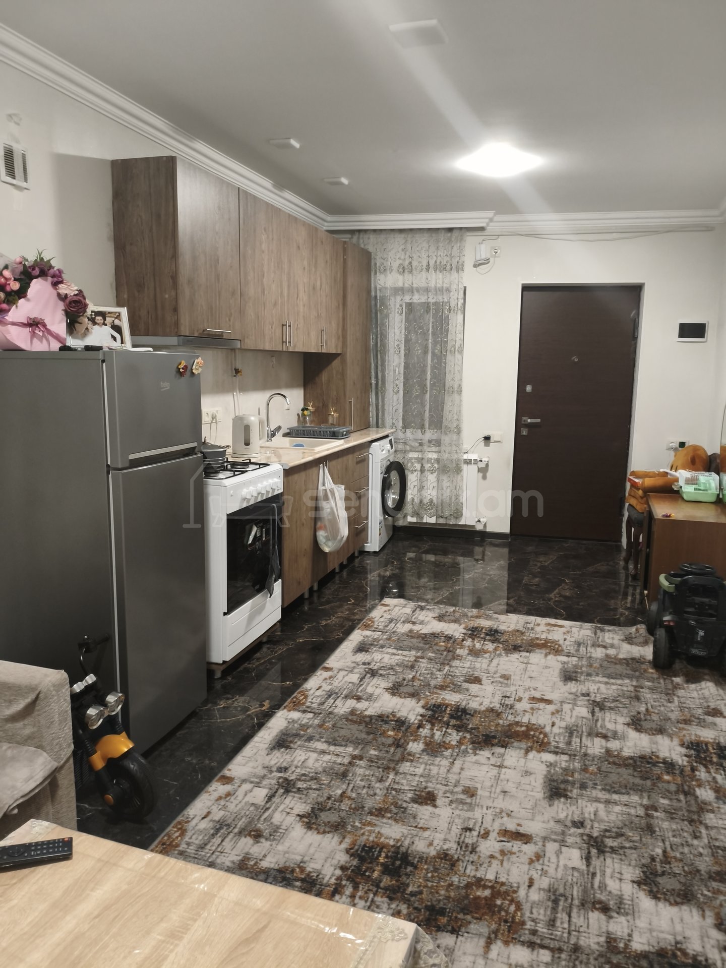 2 Սենյականոց Բնակարան Քարե Շենքում, 52քմ, 1/1 հարկ, Նորմալ Վիճակում, Կահավորված