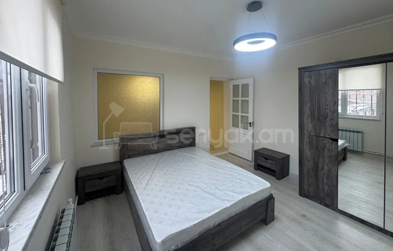 3 Սենյականոց Բնակարան Քարե Շենքում, 72քմ, 5/9 հարկ, Կապիտալ Վերանորոգված, Կահավորված, Արևկող