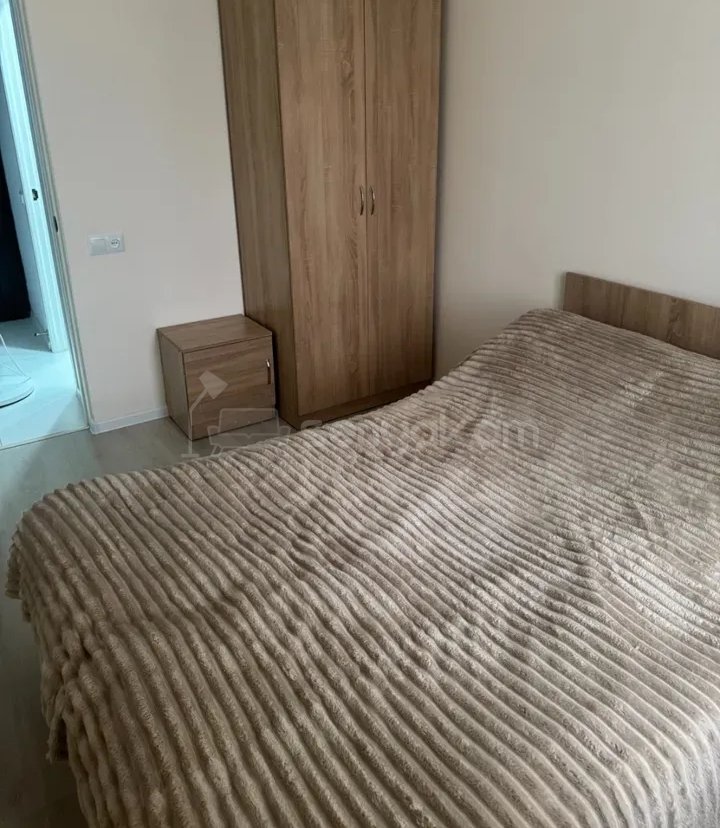 2 Սենյականոց Բնակարան Քարե Շենքում, 58քմ, 3/5 հարկ, Կապիտալ Վերանորոգված, Կահավորված