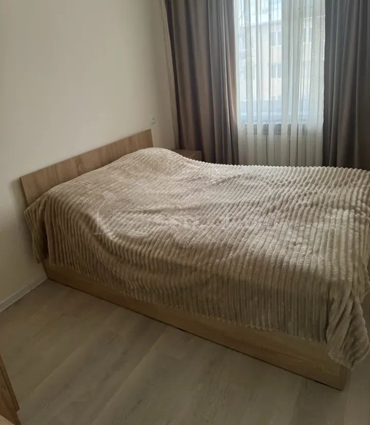 2 Սենյականոց Բնակարան Քարե Շենքում, 58քմ, 3/5 հարկ, Կապիտալ Վերանորոգված, Կահավորված