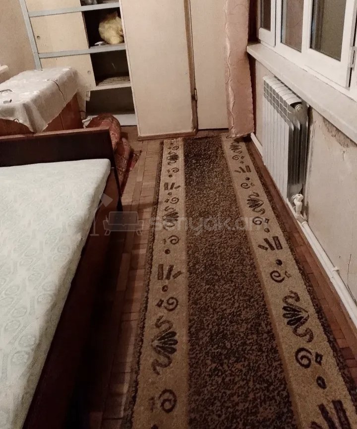 3 Սենյականոց Բնակարան Քարե Շենքում, 72քմ, 7/9 հարկ, Նորմալ Վիճակում, Կահավորված, Արևկող