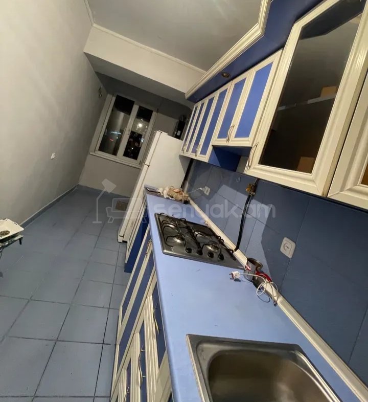 2 Սենյականոց Բնակարան Քարե Շենքում, 54քմ, 1/5 հարկ, Նորմալ Վիճակում, Կահավորված