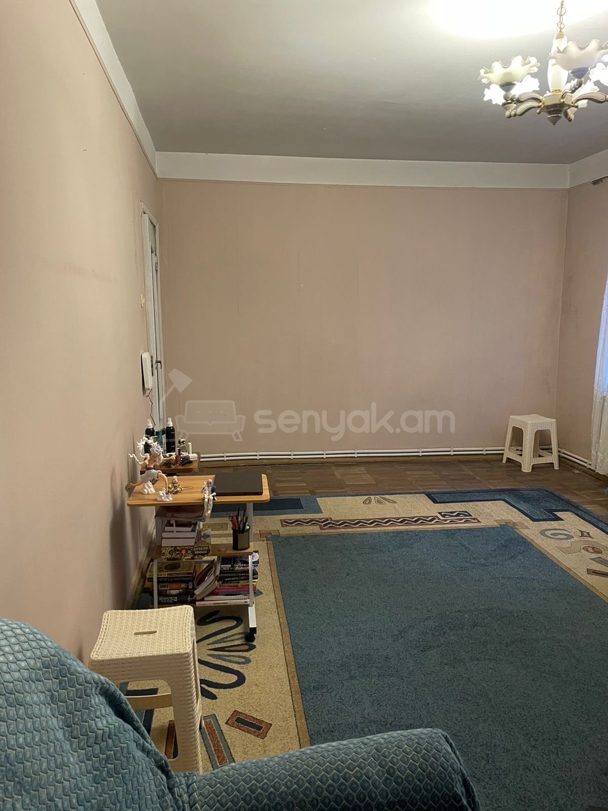 2 Սենյականոց Բնակարան, 50քմ, 9/9 հարկ, Նորմալ Վիճակում, Մասամբ Կահավորված, Արևկող