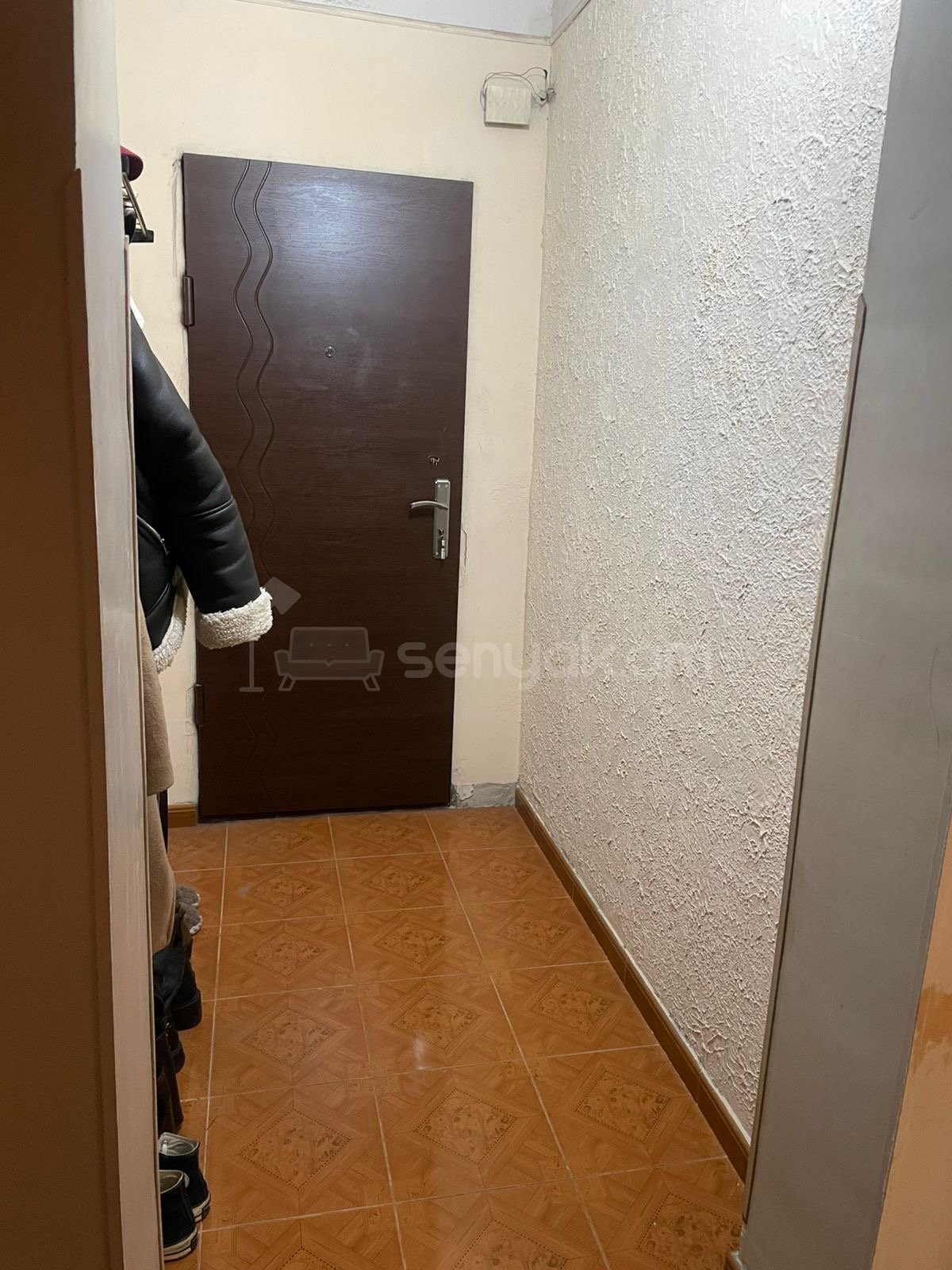 2 Սենյականոց Բնակարան, 50քմ, 9/9 հարկ, Նորմալ Վիճակում, Մասամբ Կահավորված, Արևկող