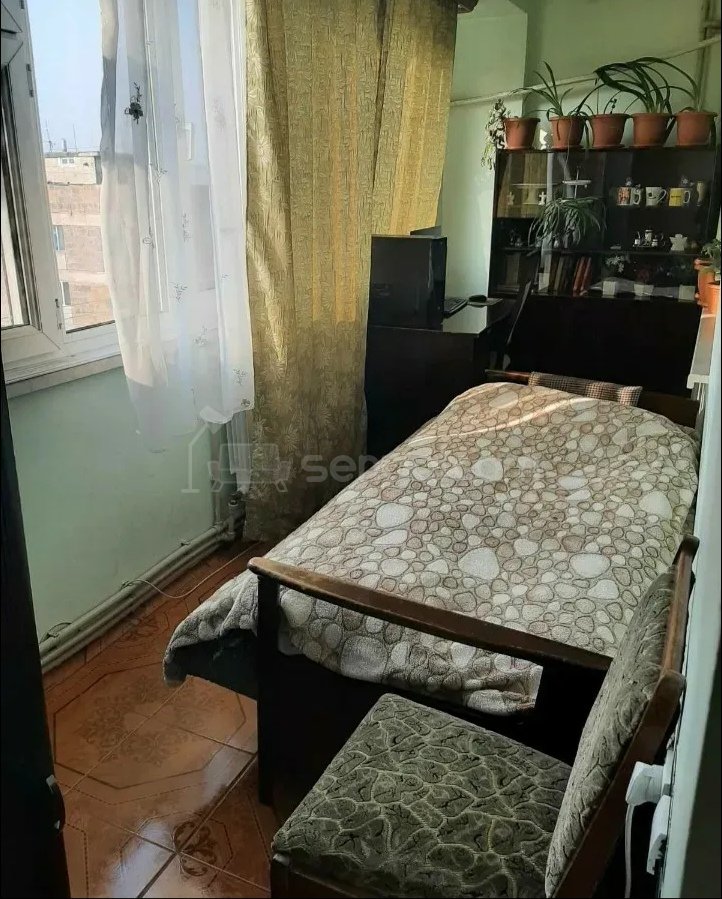 3 Սենյականոց Բնակարան, 80քմ, 9/9 հարկ, Նորմալ Վիճակում, Կահավորված