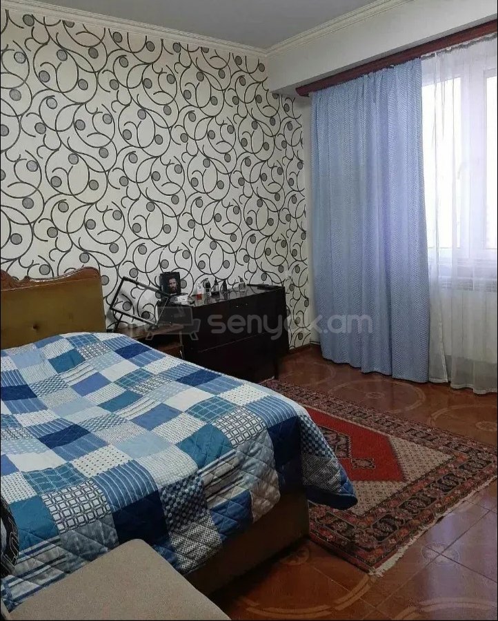 3 Սենյականոց Բնակարան, 80քմ, 9/9 հարկ, Նորմալ Վիճակում, Կահավորված