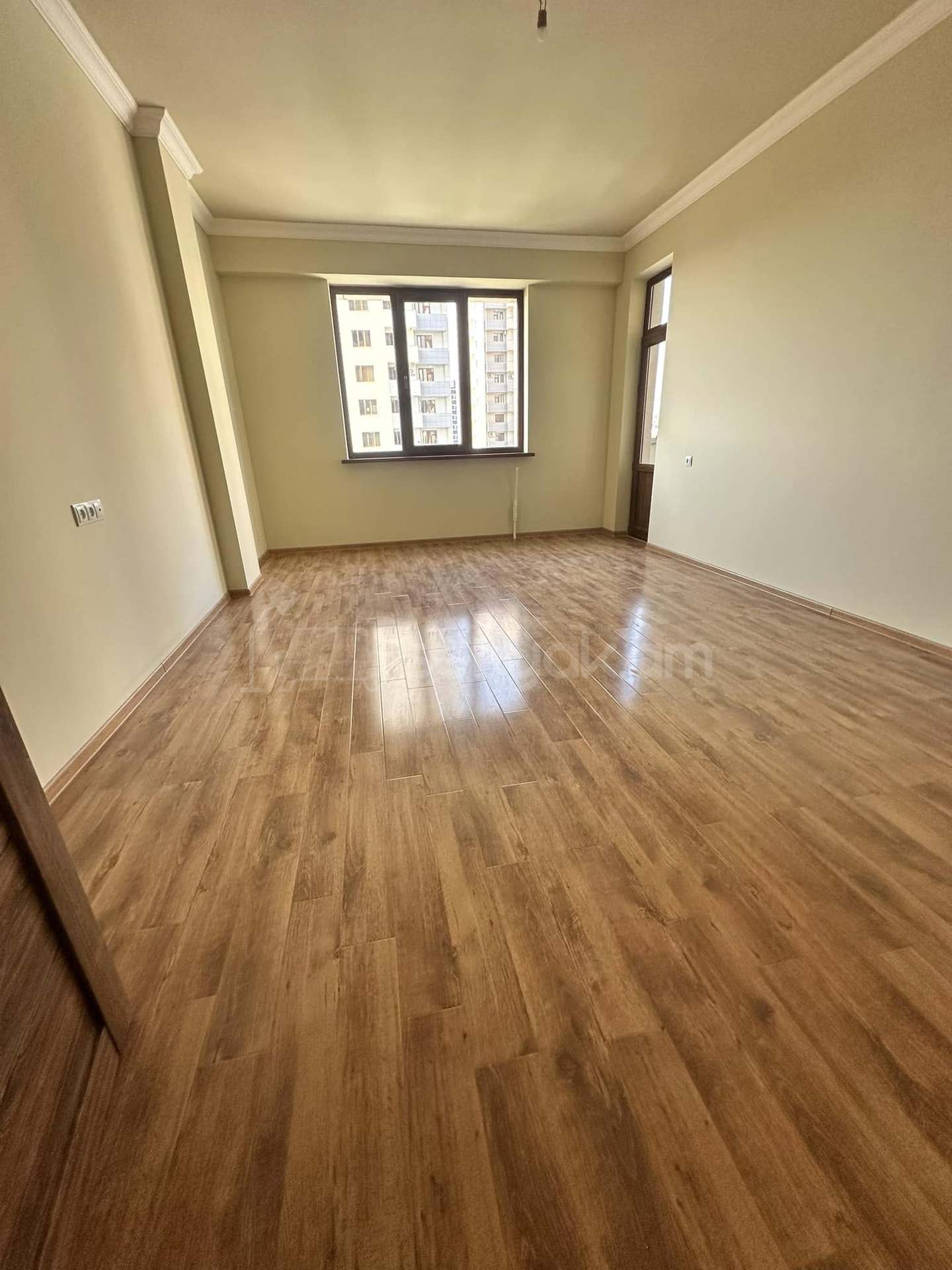 4 Սենյականոց Բնակարան Նորակառույցում, 121քմ, 6/15 հարկ, Կապիտալ Վերանորոգված