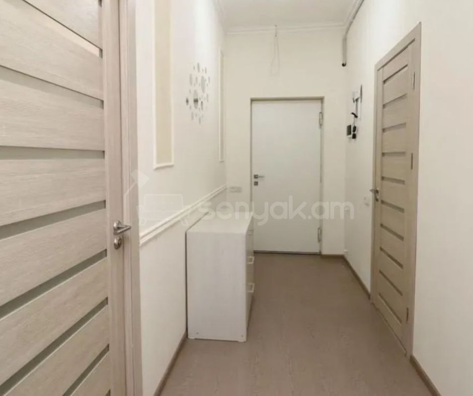 2 Սենյականոց Բնակարան Նորակառույցում, 42քմ, 3/11 հարկ, Կոսմետիկ Վերանորոգված, Կահավորված, Արևկող