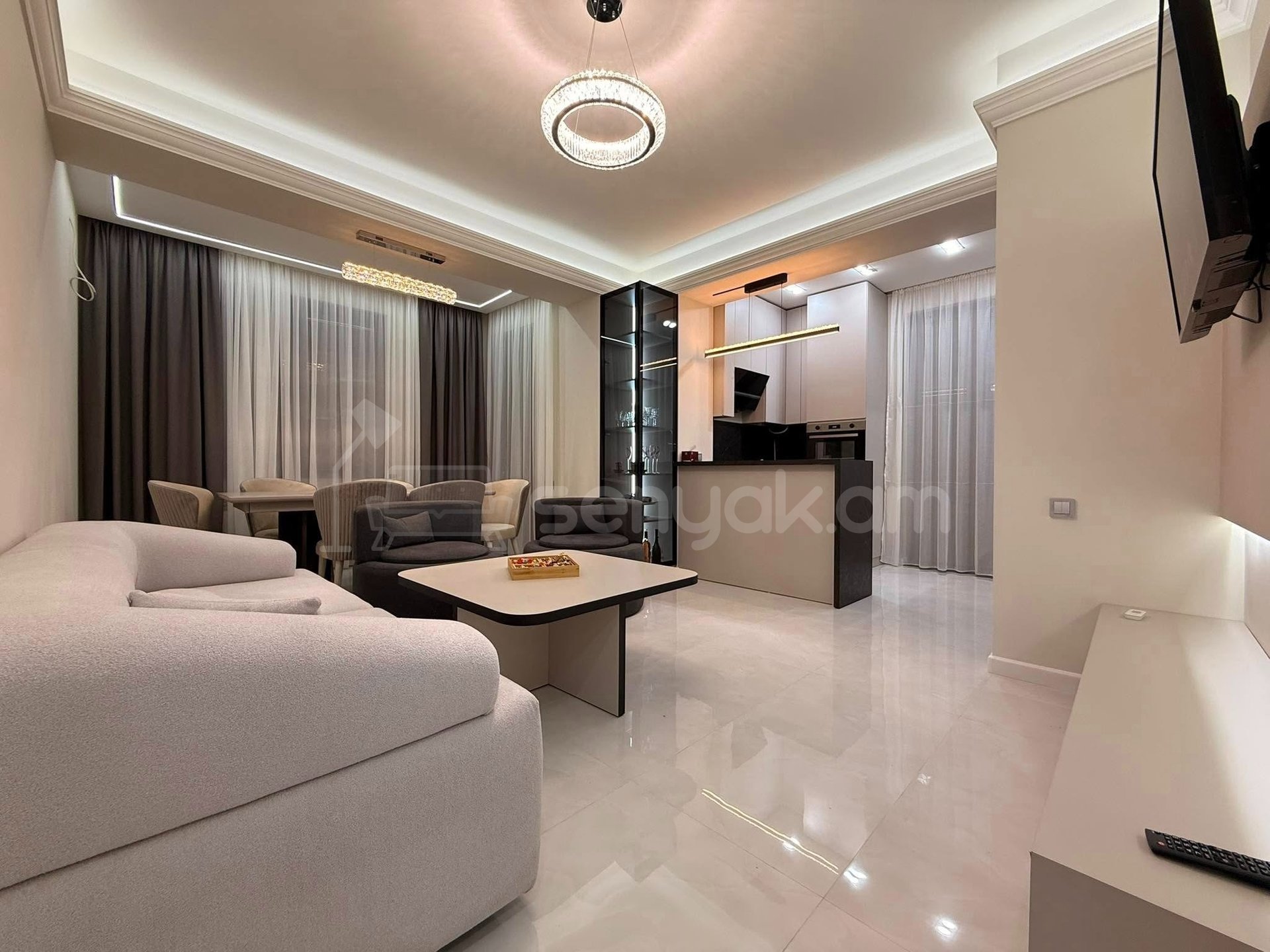 4 Սենյականոց Բնակարան, 110քմ, 5/14 հարկ, Դիզայներական Վերանորոգված, Կահավորված, Արևկող